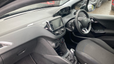 Peugeot 208 1.2 PureTech 82 Signature 5dr [Start Stop] Petrol Hatchback